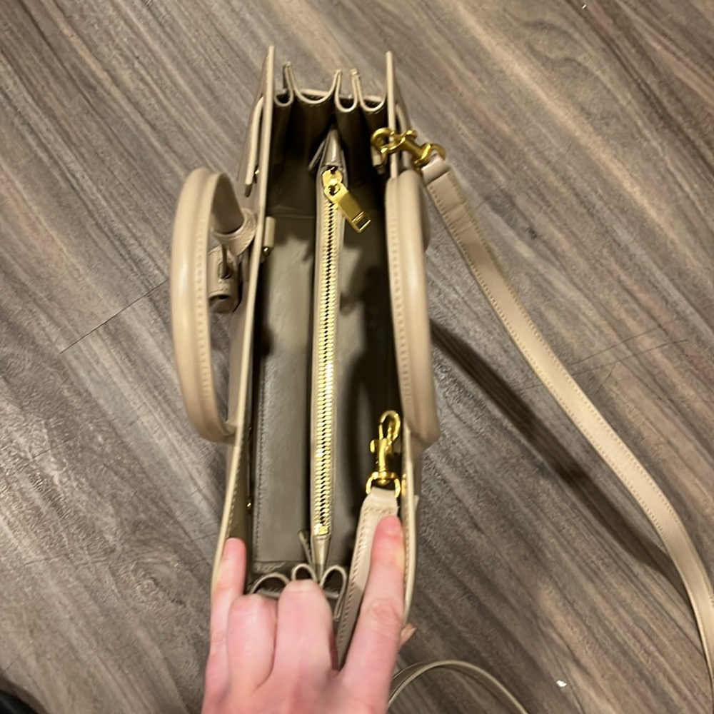 Saint laurent ysl sac sdj baby bond avec bou for sale. It’s beige neutral color - Picture 3 of 6